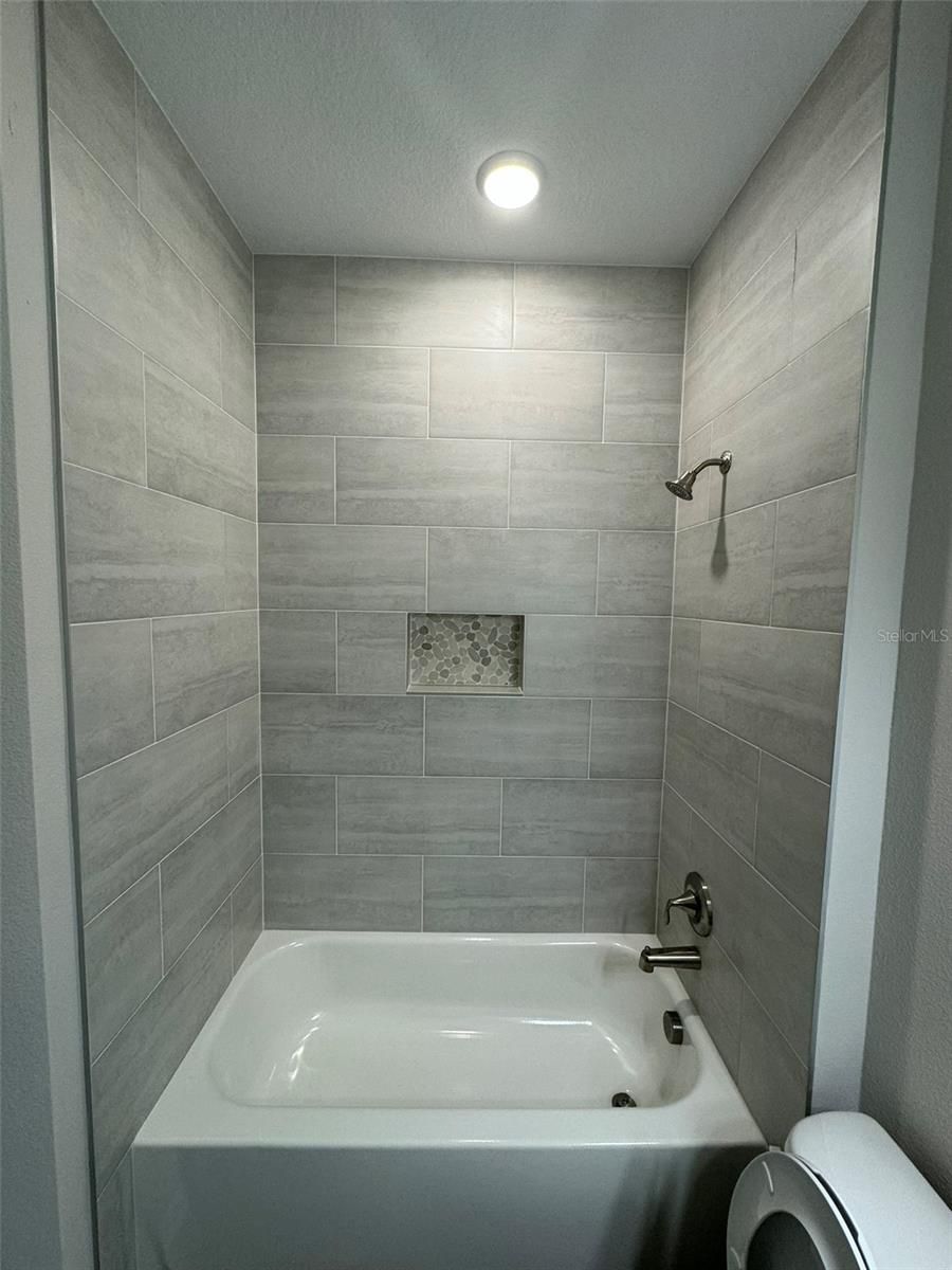 1013 FOOTE STREET — photo 6