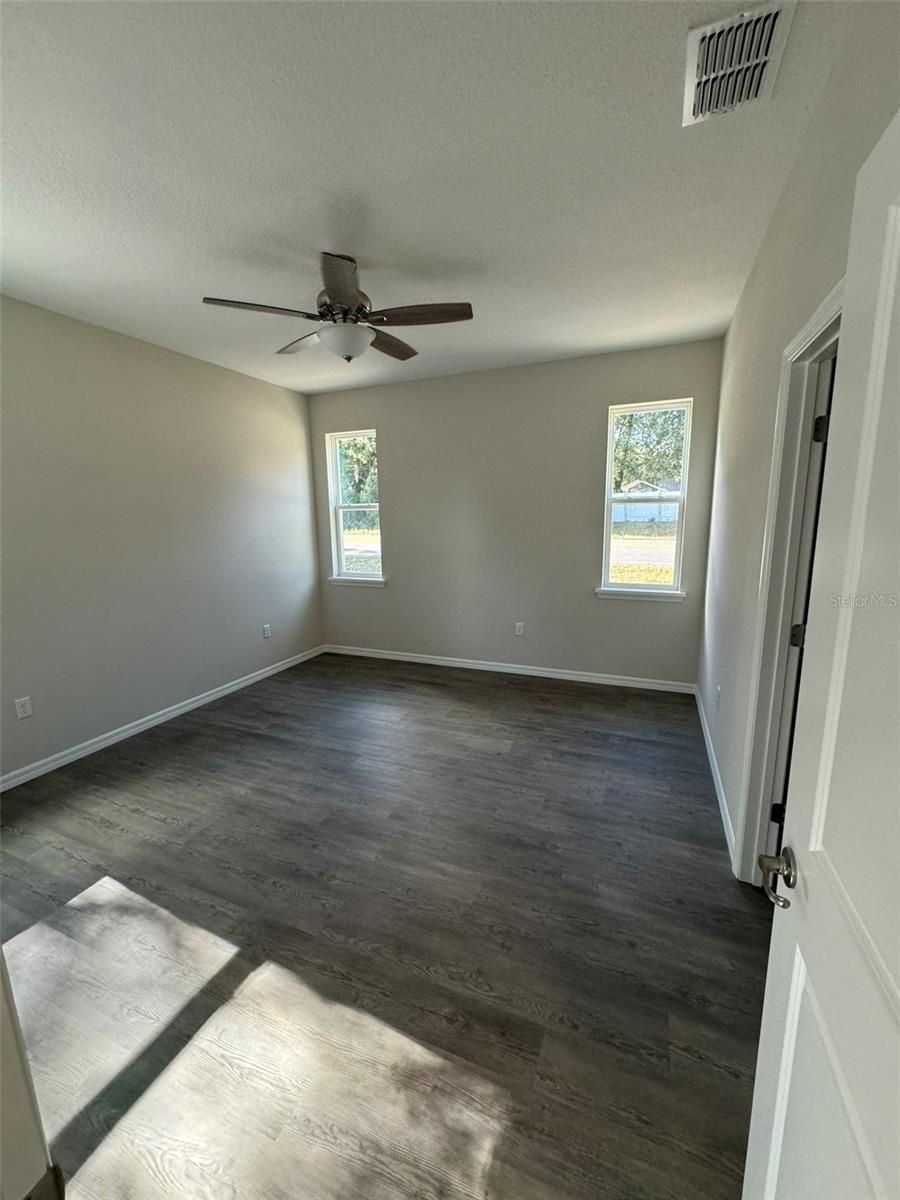 1013 FOOTE STREET — photo 9
