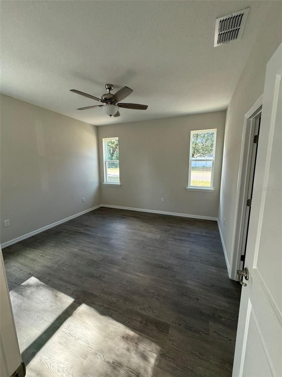 1013 FOOTE STREET — photo 10