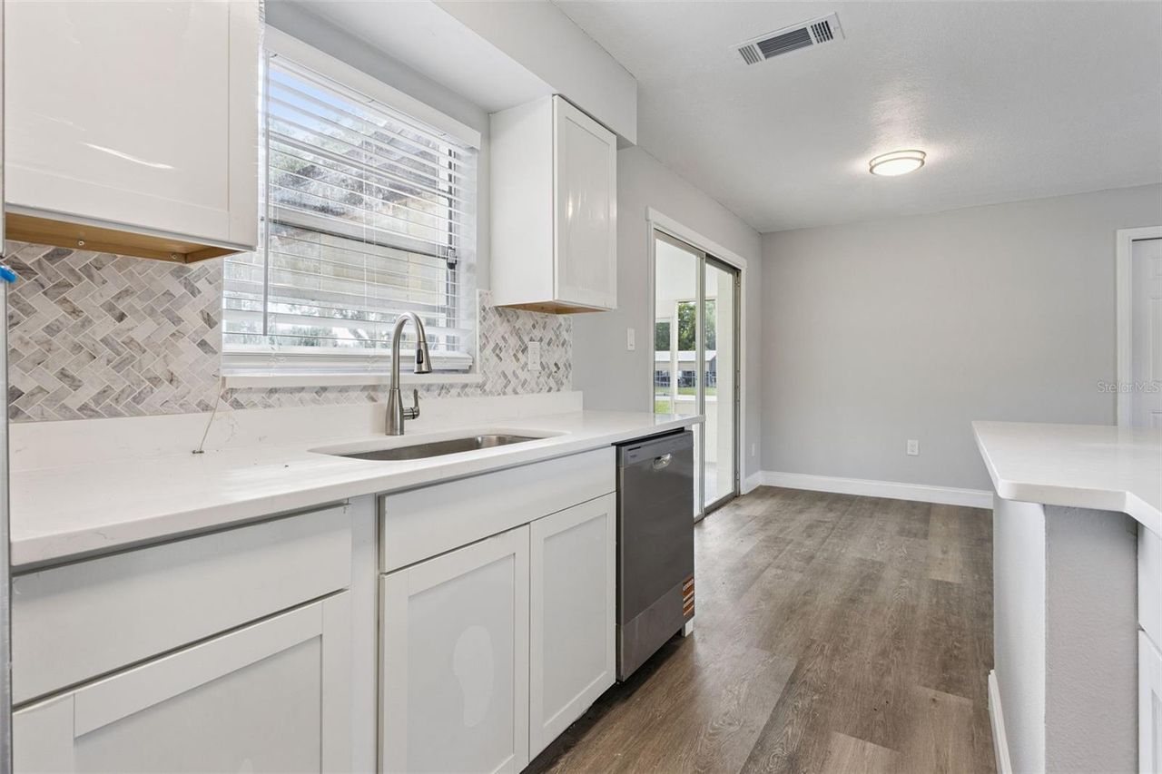 801 ELM AVENUE — photo 11