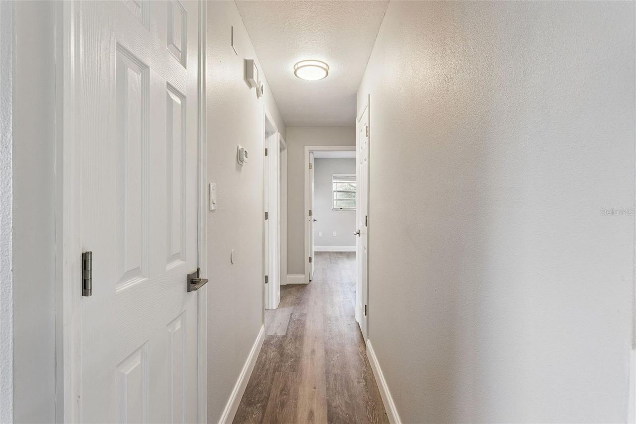 801 ELM AVENUE — photo 15
