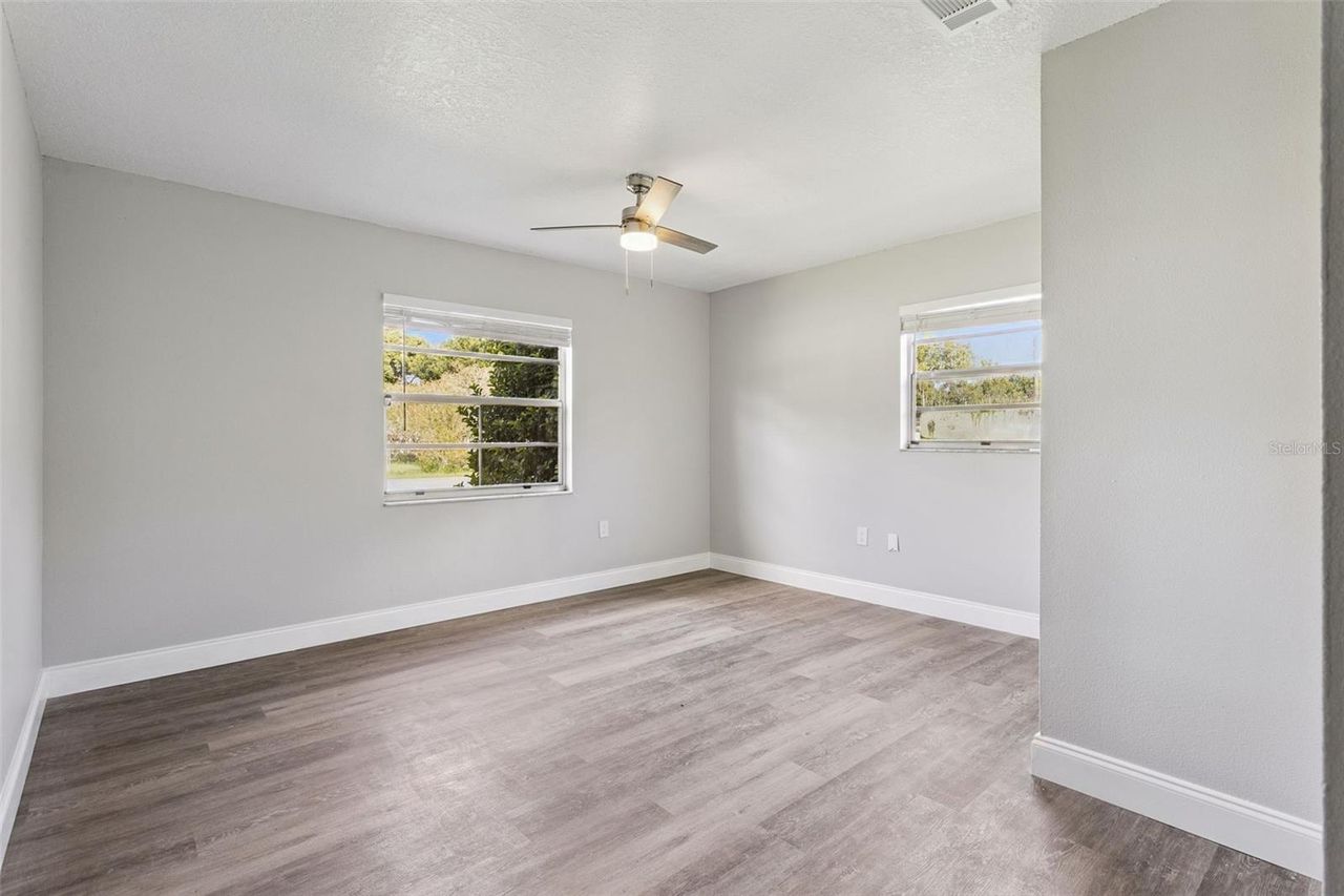 801 ELM AVENUE — photo 16