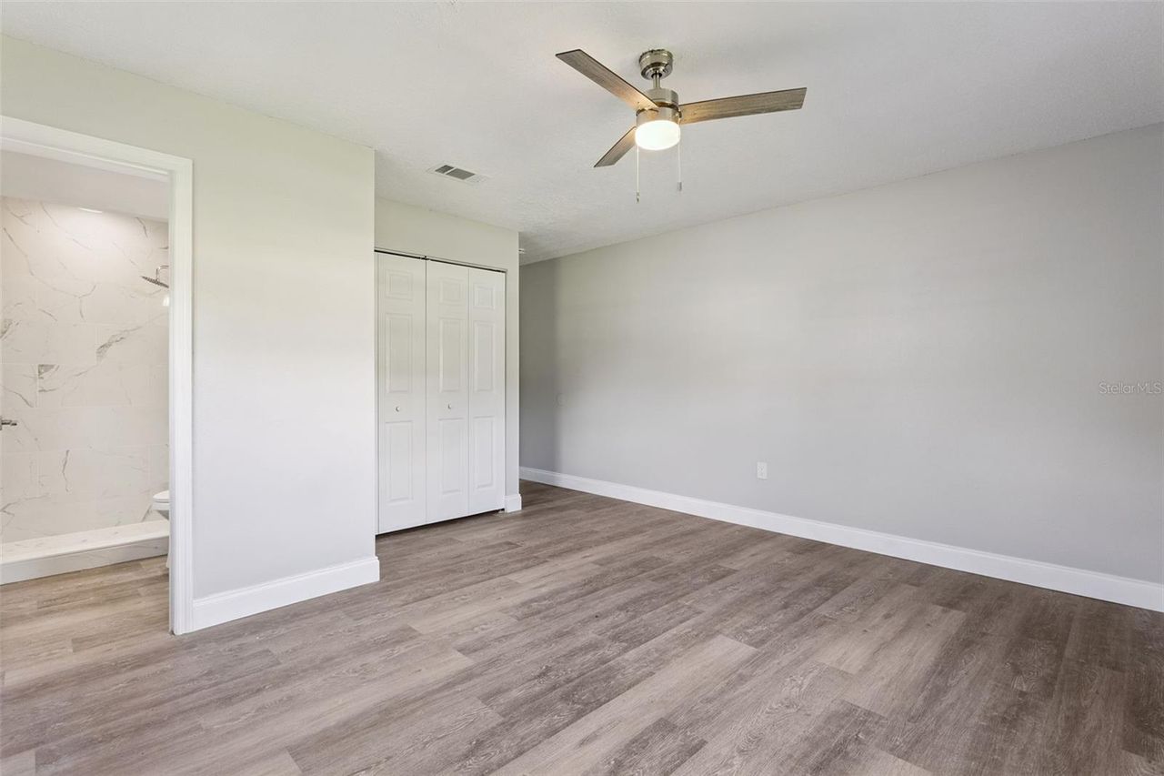 801 ELM AVENUE — photo 17