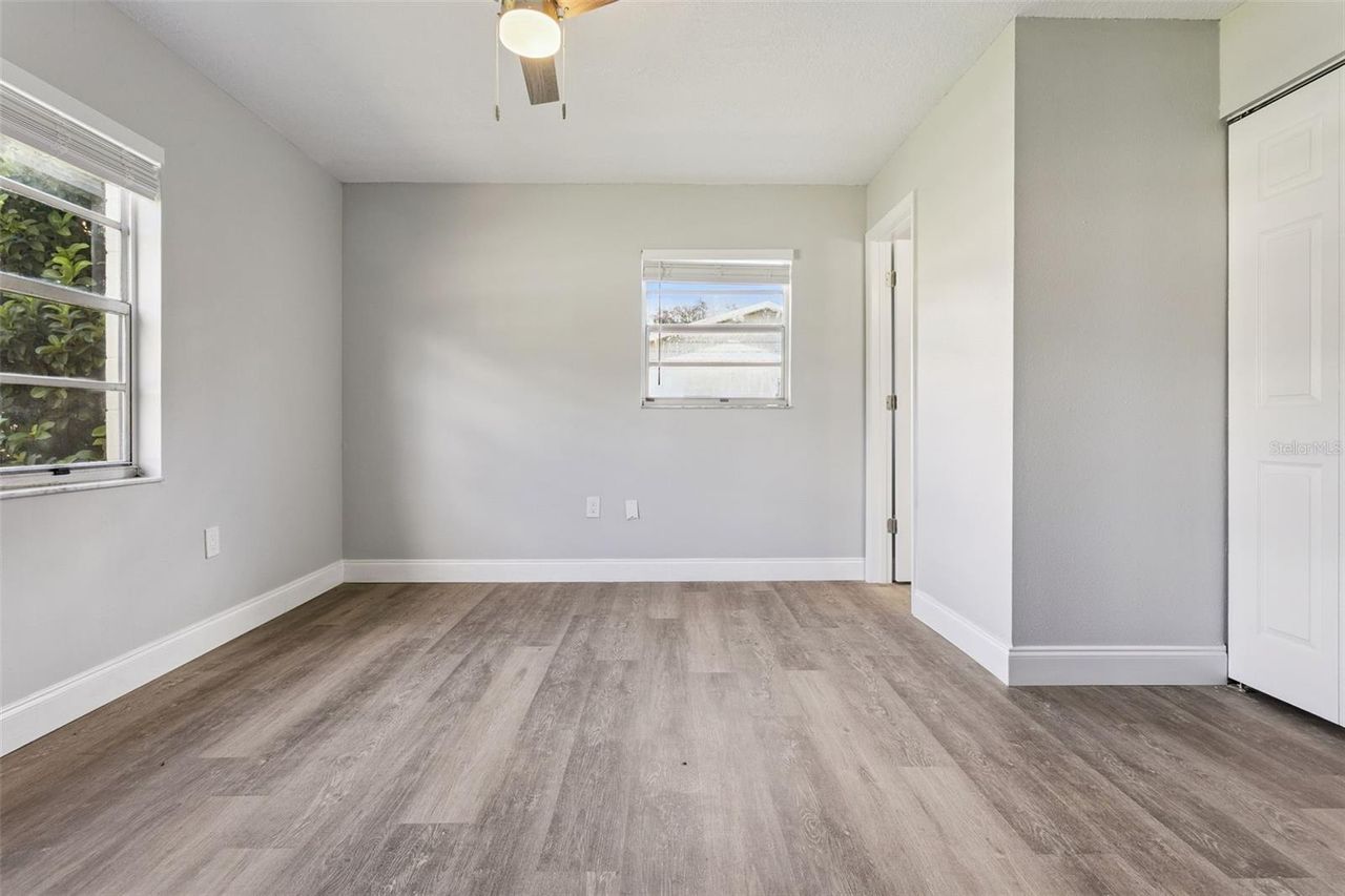 801 ELM AVENUE — photo 19