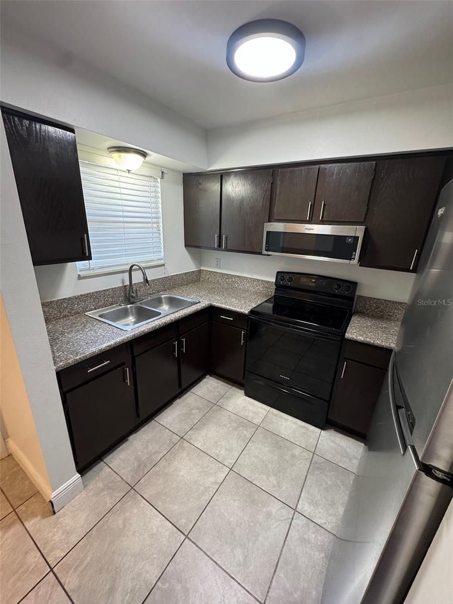 1197-1197 BENTLEY ROAD — photo 4