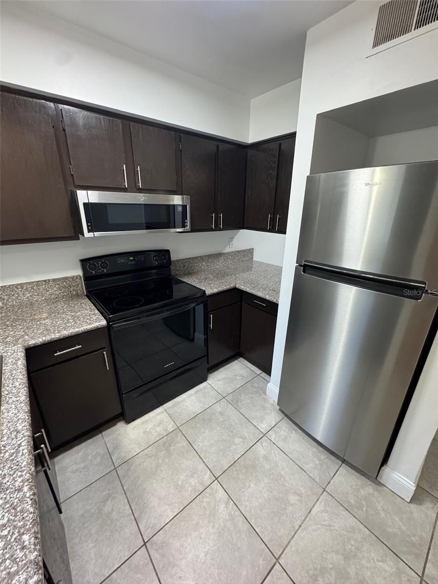 1197-1197 BENTLEY ROAD — photo 5