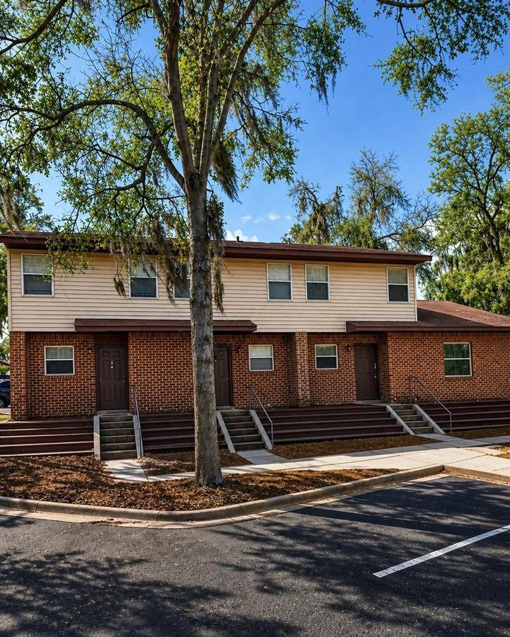 1197-1197 BENTLEY ROAD, LEESBURG, FL
