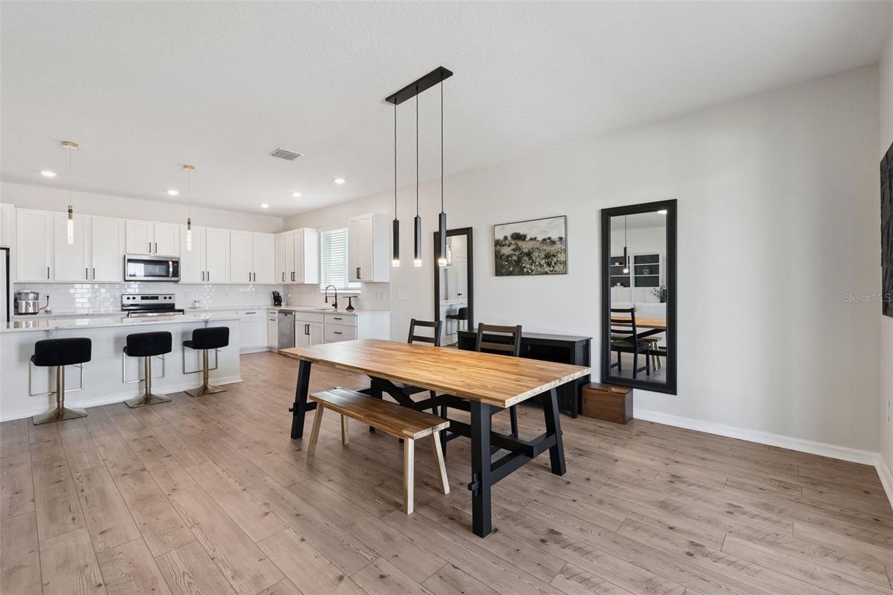 2429 BEGONIA STREET — photo 11