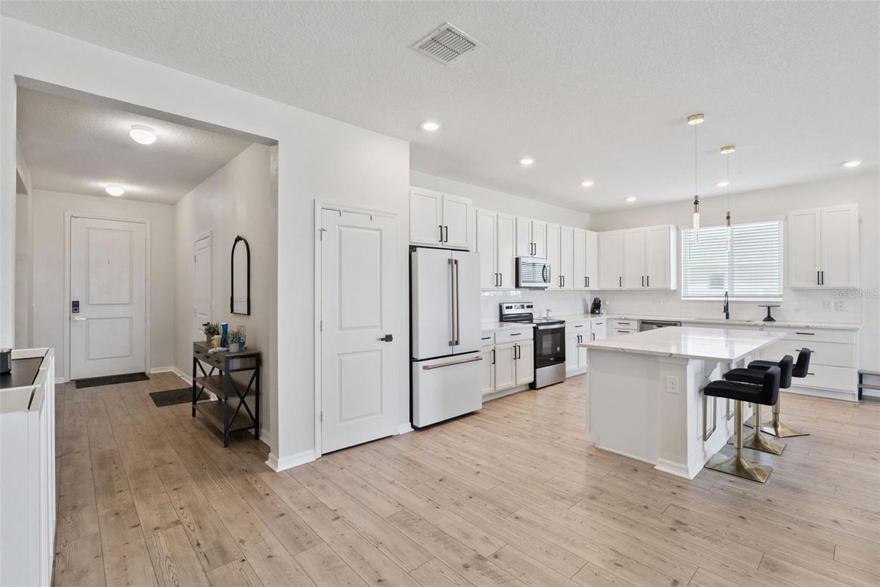 2429 BEGONIA STREET — photo 12