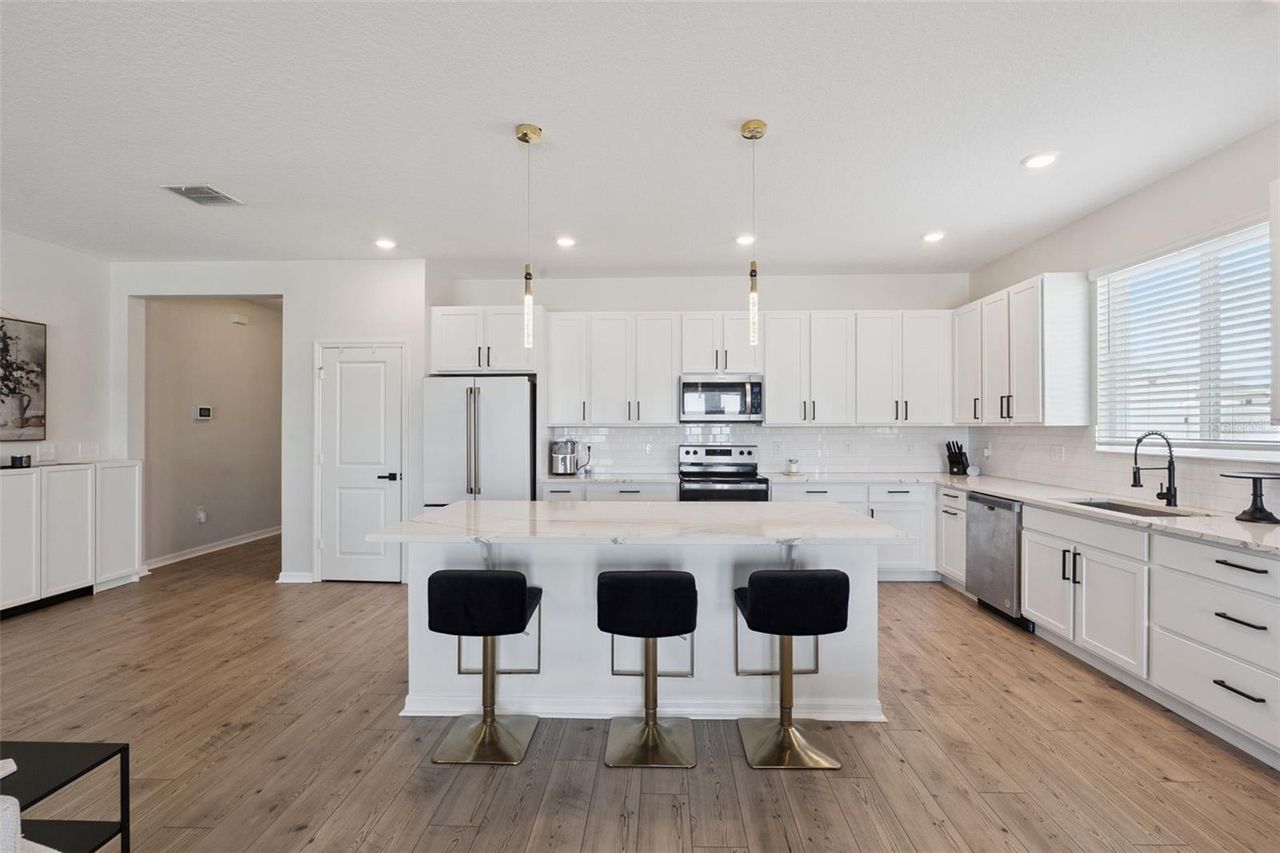 2429 BEGONIA STREET — photo 14