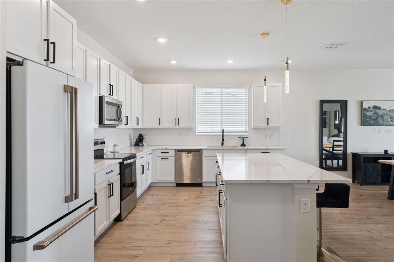 2429 BEGONIA STREET — photo 17