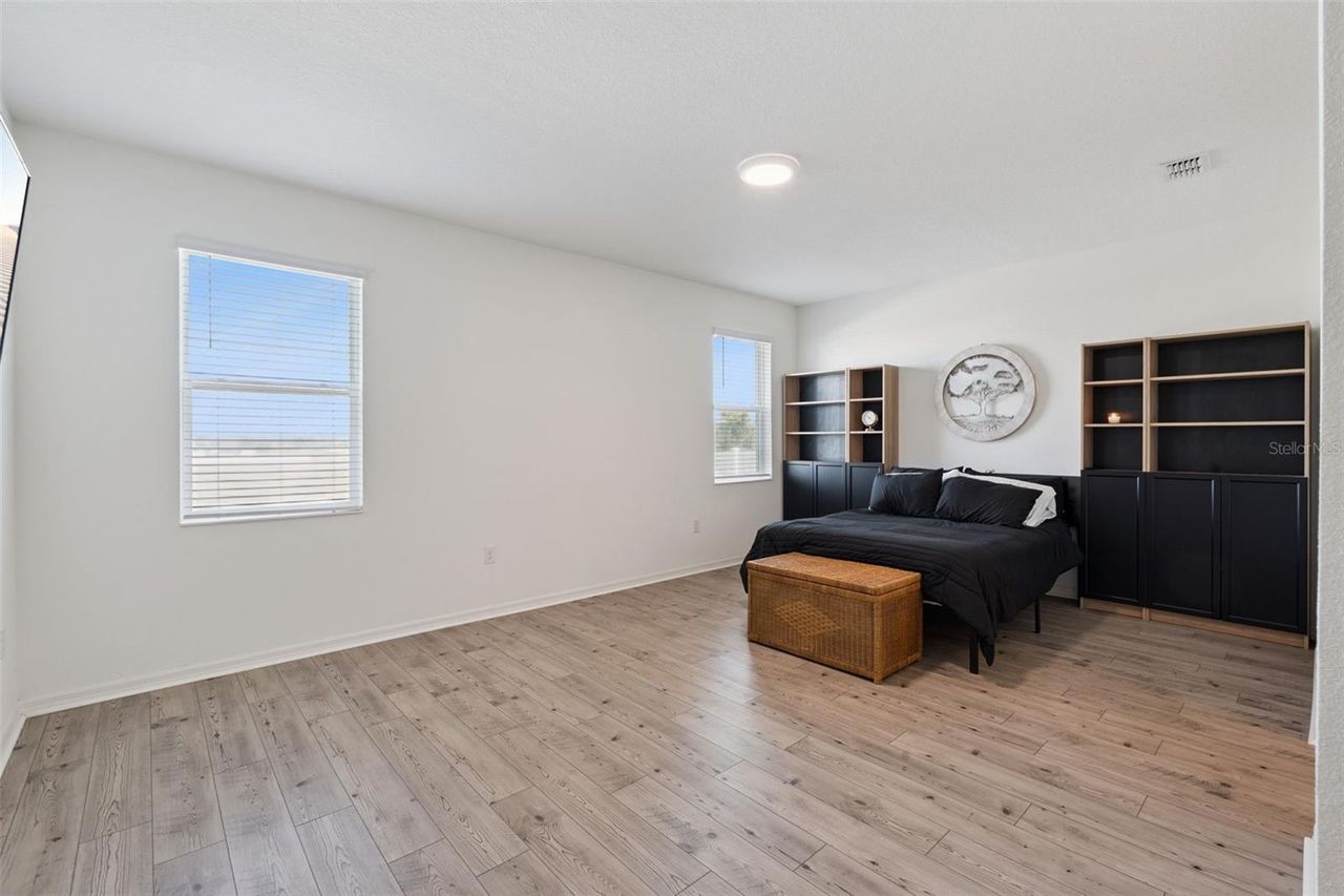 2429 BEGONIA STREET — photo 22