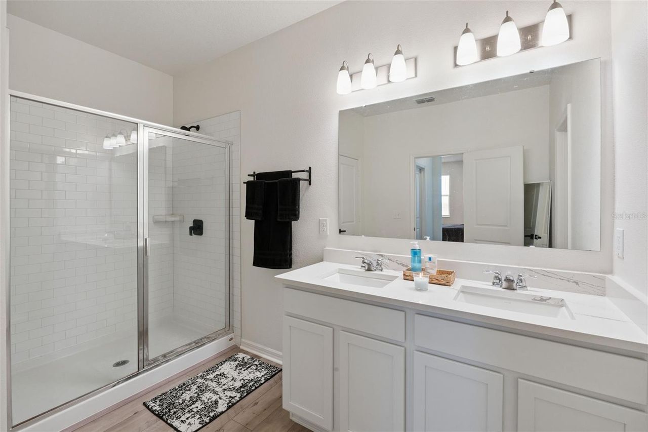 2429 BEGONIA STREET — photo 23