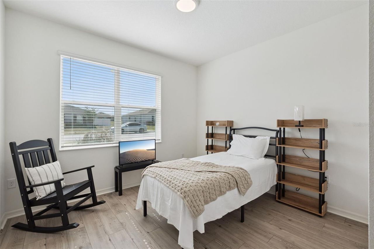 2429 BEGONIA STREET — photo 26