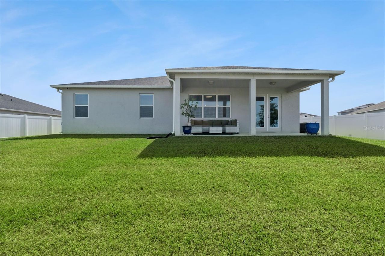 2429 BEGONIA STREET — photo 33