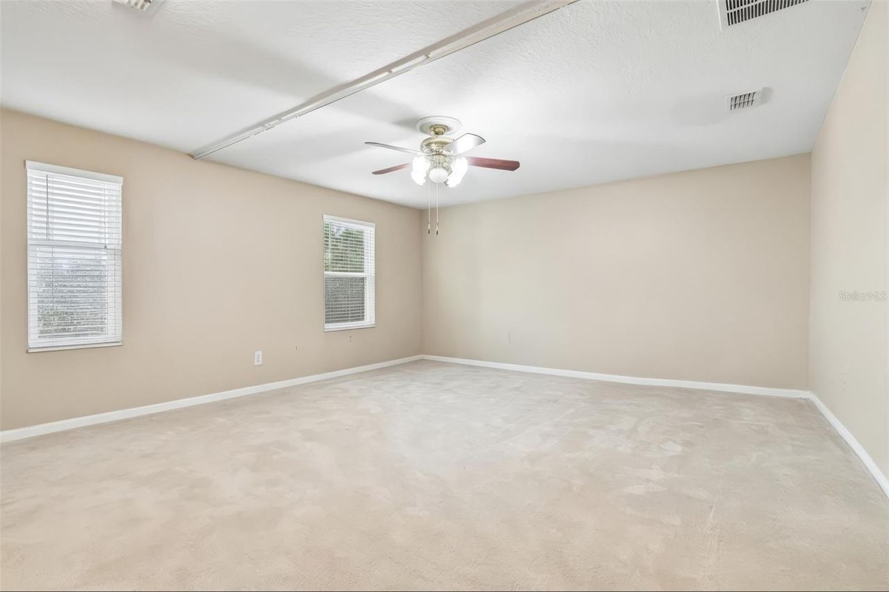 1585 AUBURN HILLS COURT — photo 9