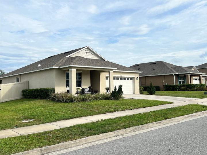 5240 GREENHEART AVENUE, MOUNT DORA, FL