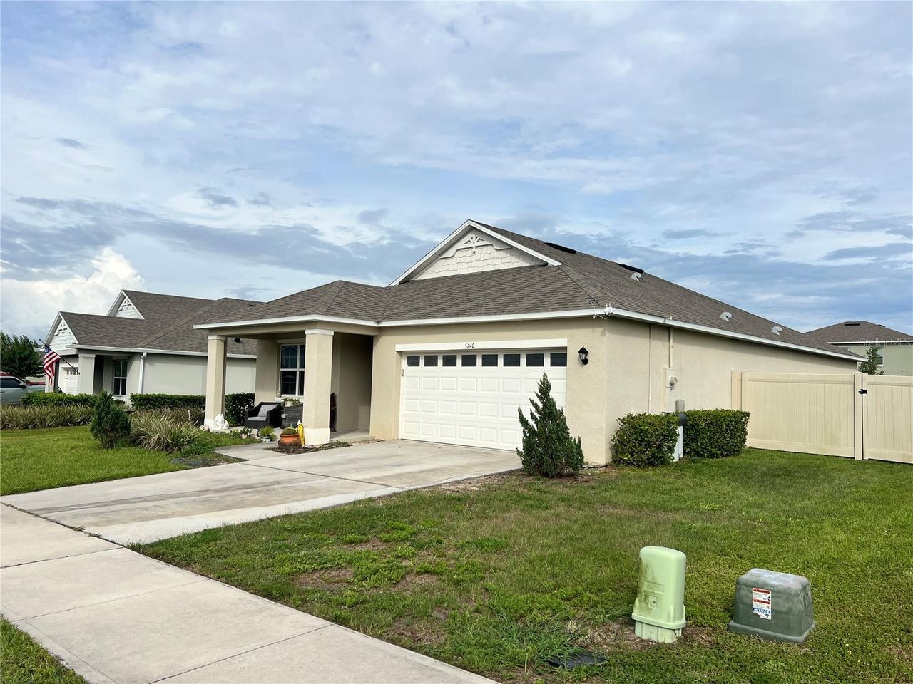 5240 GREENHEART AVENUE — photo 2