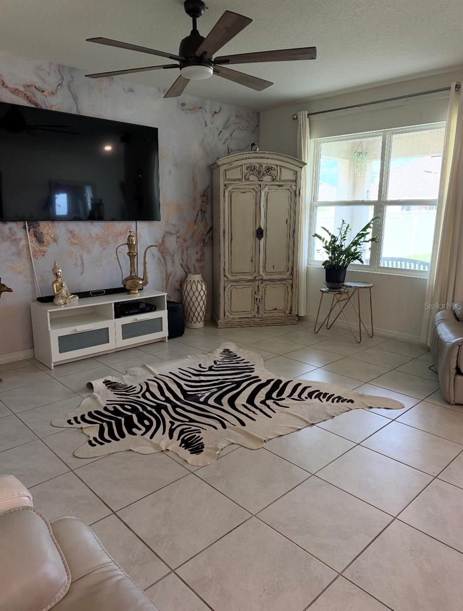 5240 GREENHEART AVENUE — photo 4