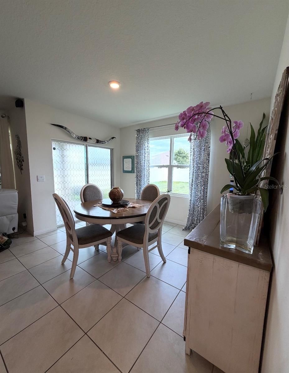 5240 GREENHEART AVENUE — photo 6