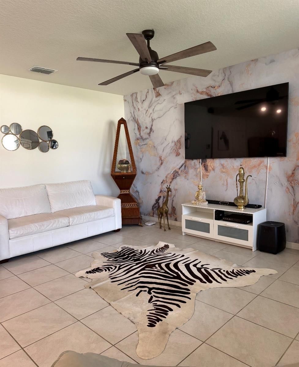 5240 GREENHEART AVENUE — photo 8