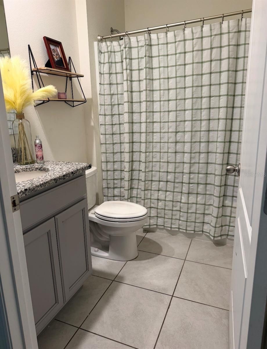 5240 GREENHEART AVENUE — photo 13