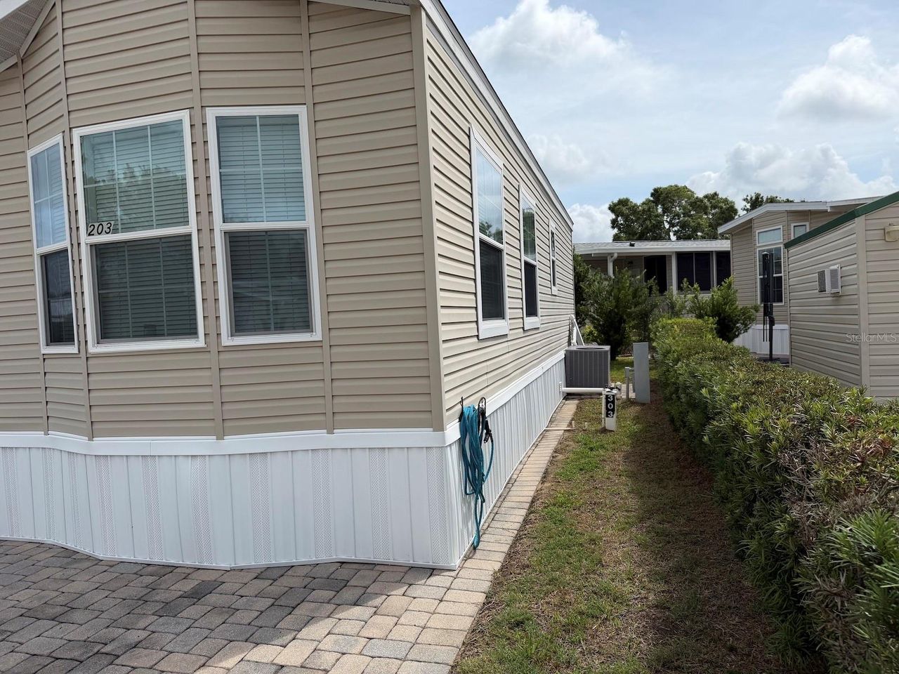 2414 LIMEWOOD AVENUE — photo 3