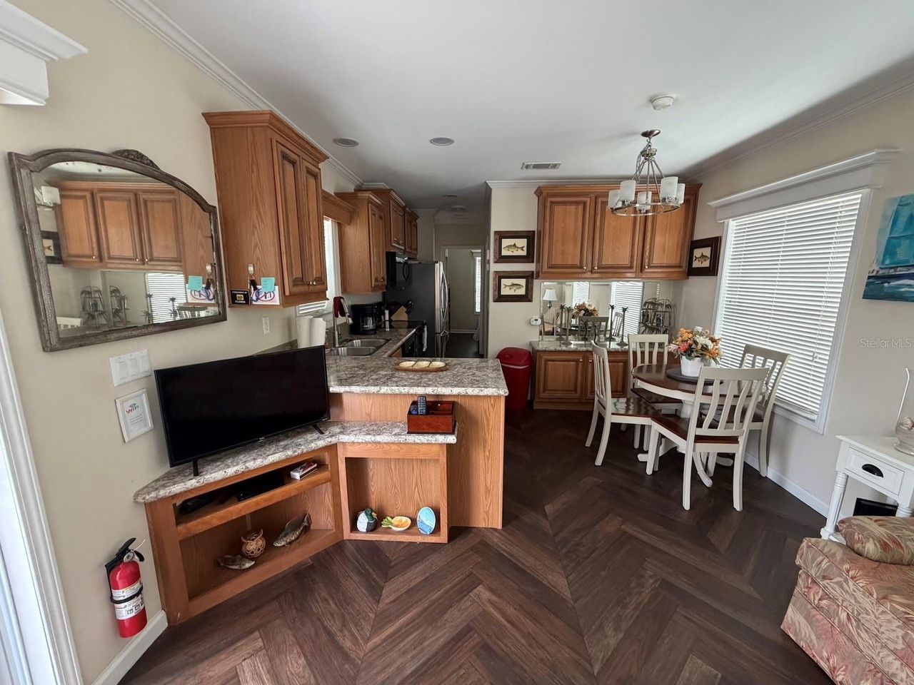 2414 LIMEWOOD AVENUE — photo 4