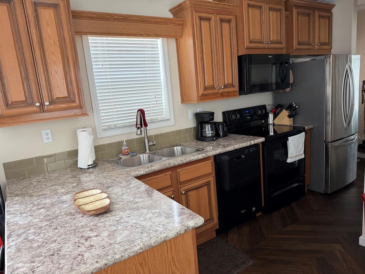 2414 LIMEWOOD AVENUE — photo 9