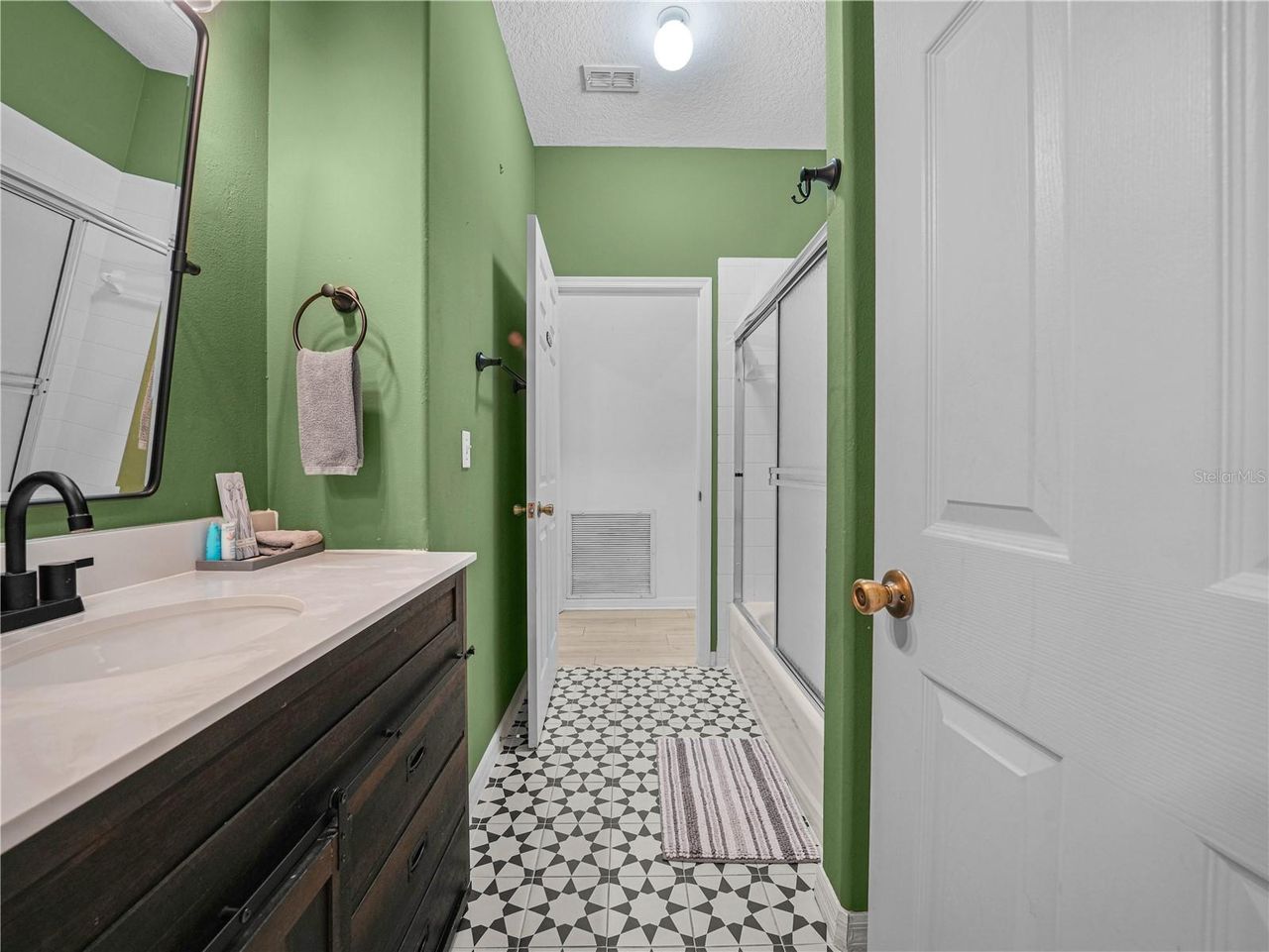 16809 GLENBROOK BOULEVARD — photo 20