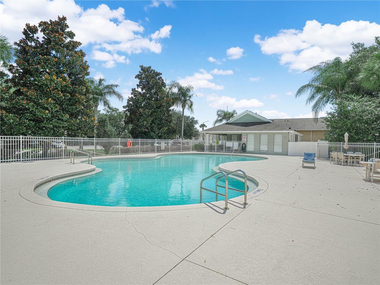 16809 GLENBROOK BOULEVARD — photo 41
