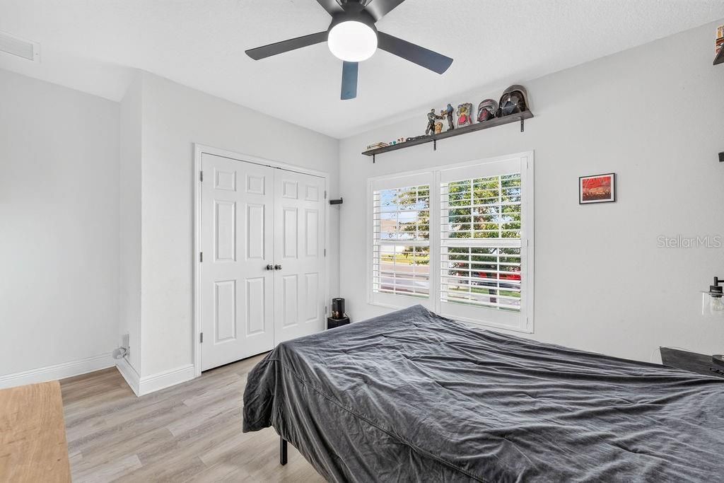 594 BELLINGHAM WAY — photo 37