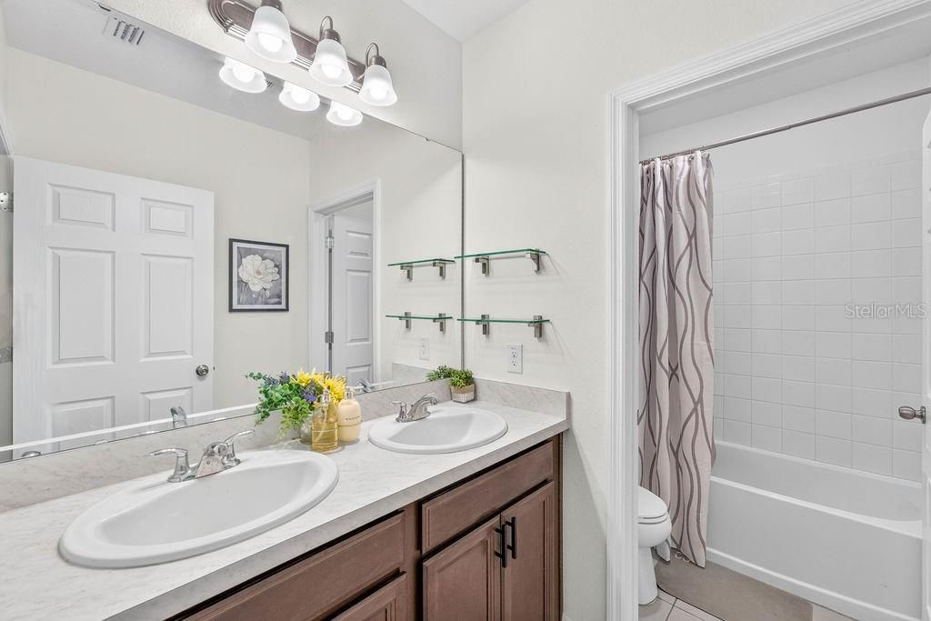 594 BELLINGHAM WAY — photo 47