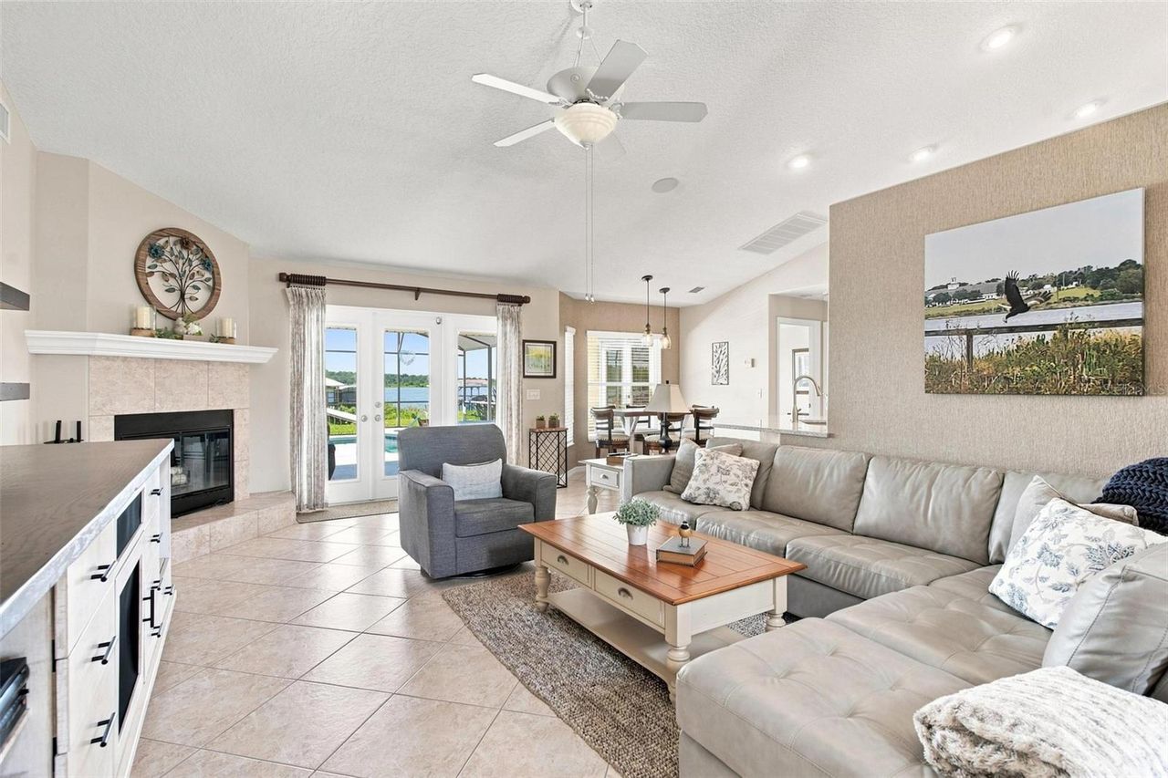 3716 BAYSHORE CIRCLE — photo 18