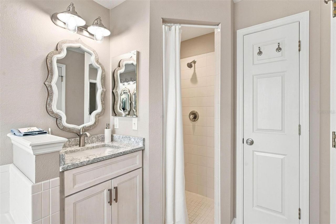 3716 BAYSHORE CIRCLE — photo 39