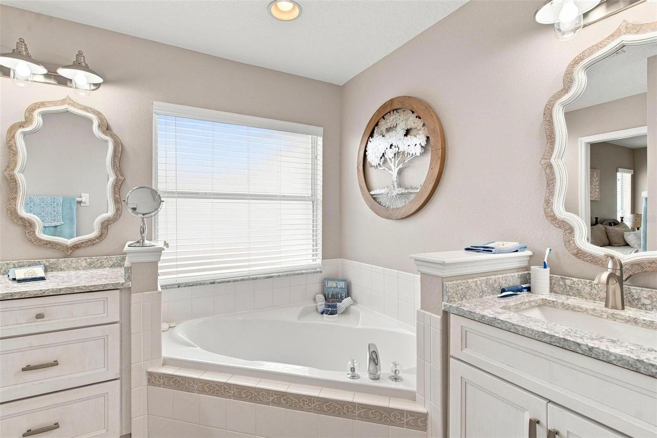 3716 BAYSHORE CIRCLE — photo 40