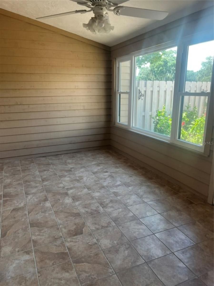 15 COVE LANE — photo 11