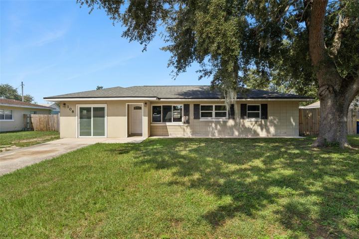 108 ALEXANDRIA AVENUE, MINNEOLA, FL