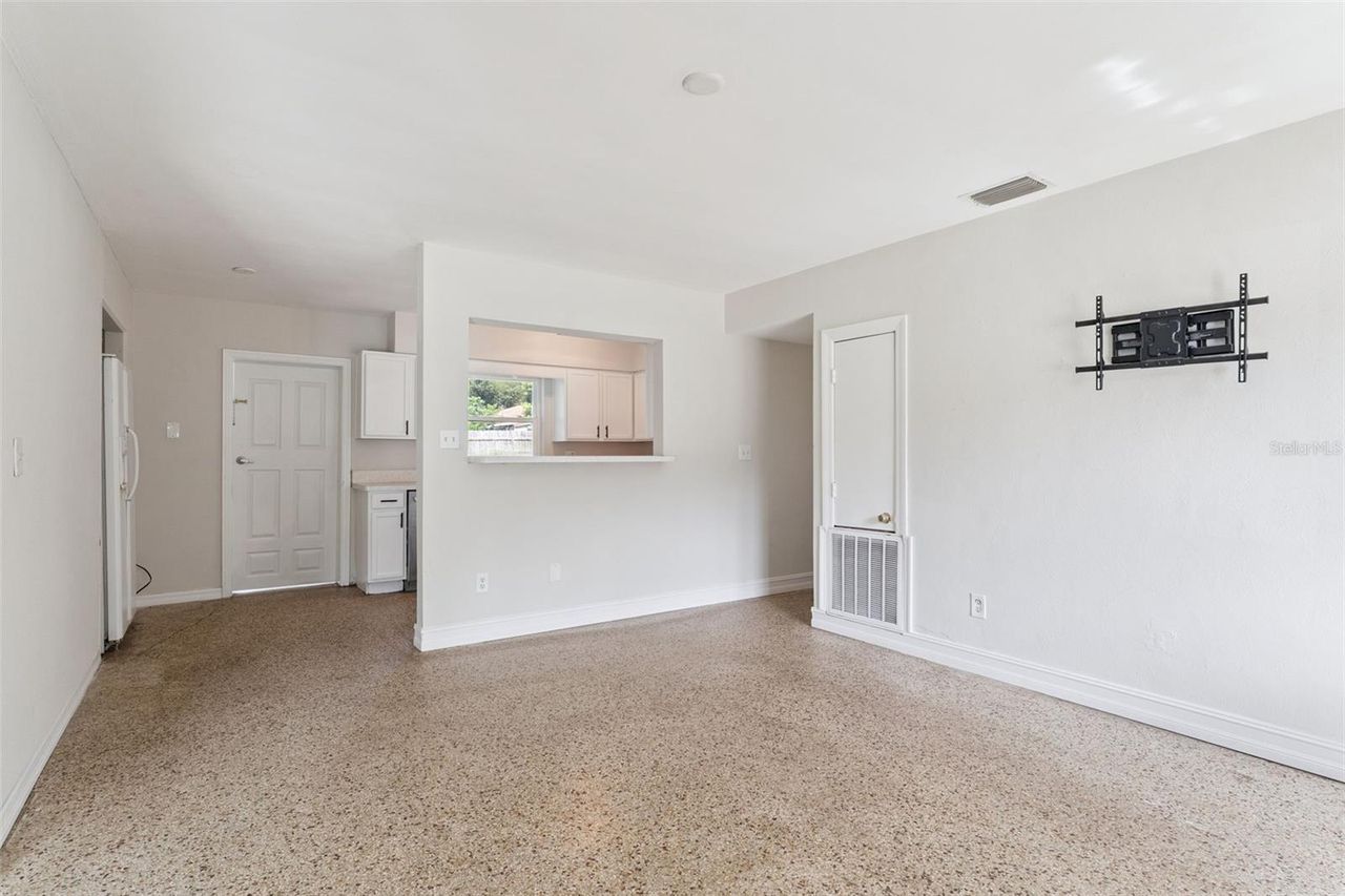 108 ALEXANDRIA AVENUE — photo 6