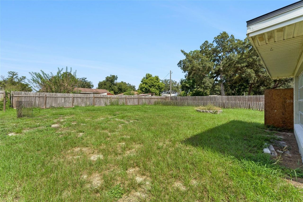 108 ALEXANDRIA AVENUE — photo 32