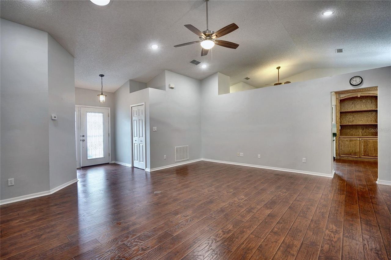 25735 GLEN EAGLE DRIVE — photo 3