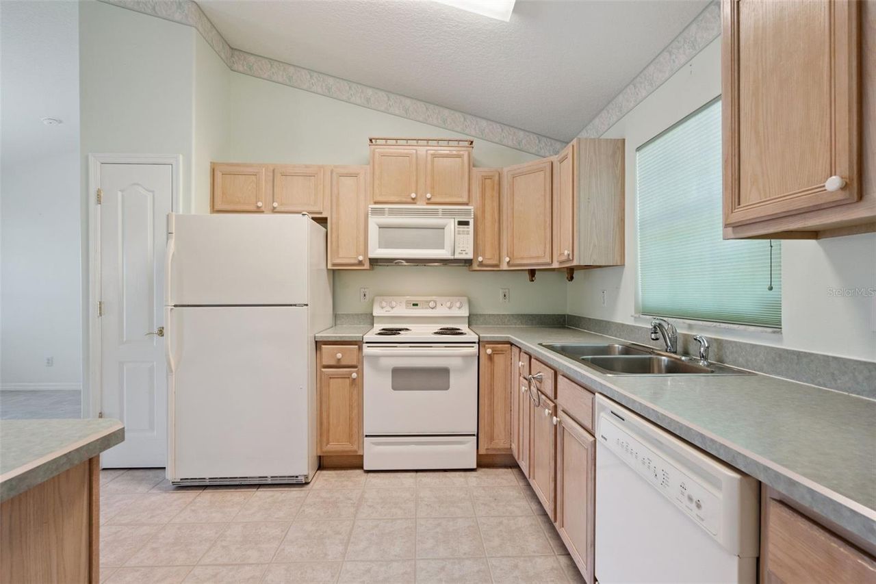 110 TWIN LAKE CIRCLE — photo 14