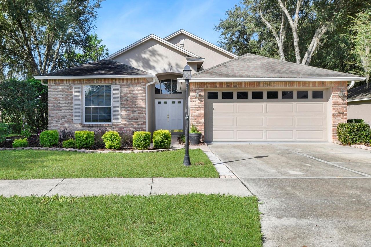 8040 ARCADIAN COURT — photo 1