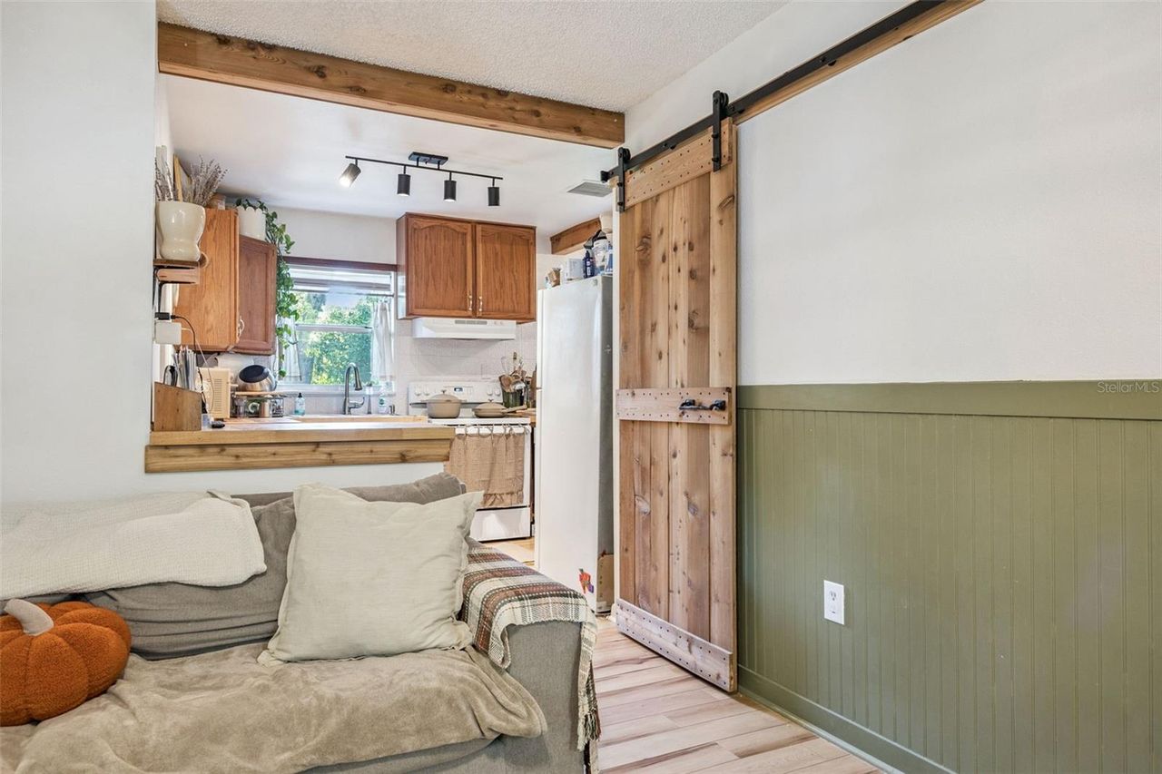 31434 SUMMIT STREET — photo 12