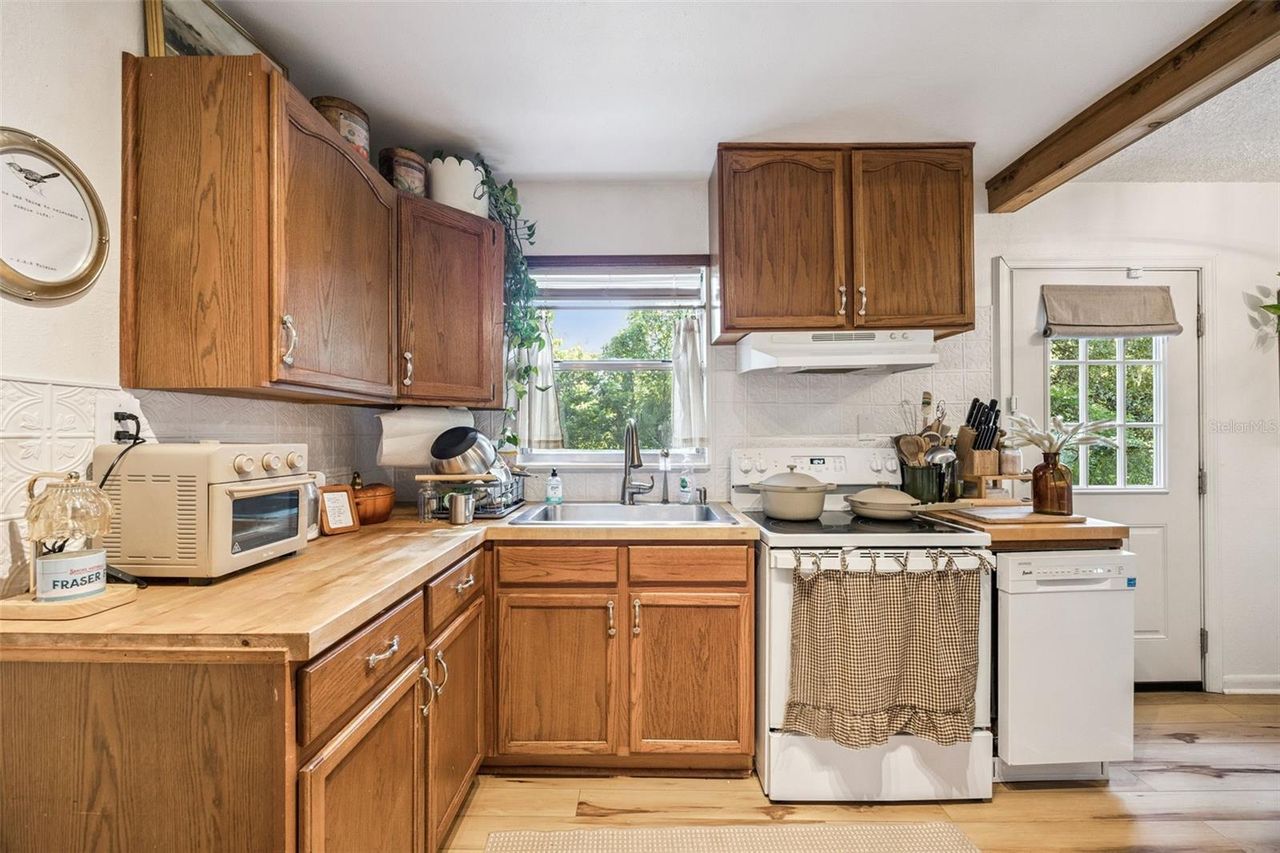 31434 SUMMIT STREET — photo 17