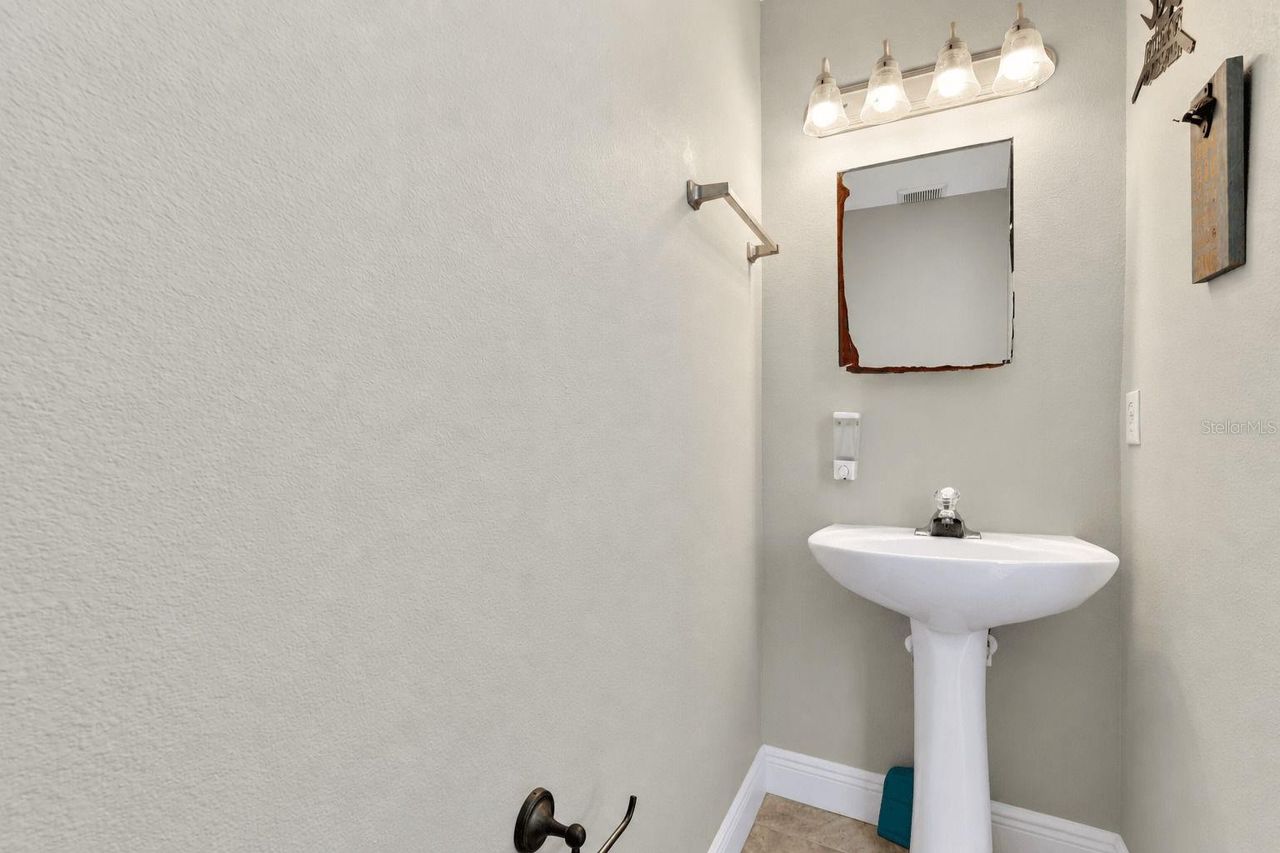 18020 VICTORIAN DRIVE — photo 14