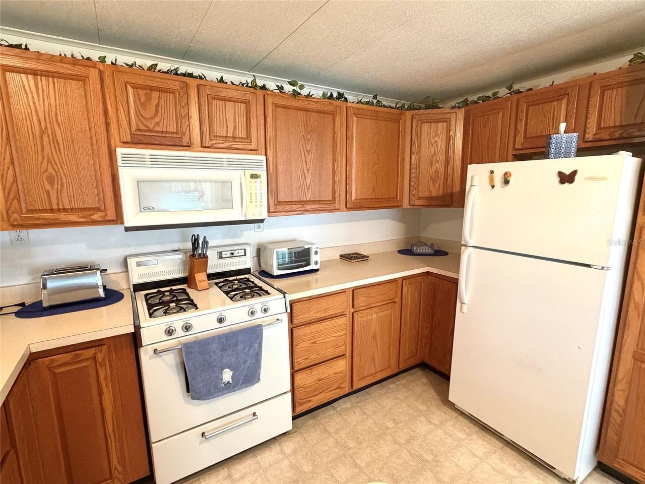 4215 WINDY WAY — photo 14