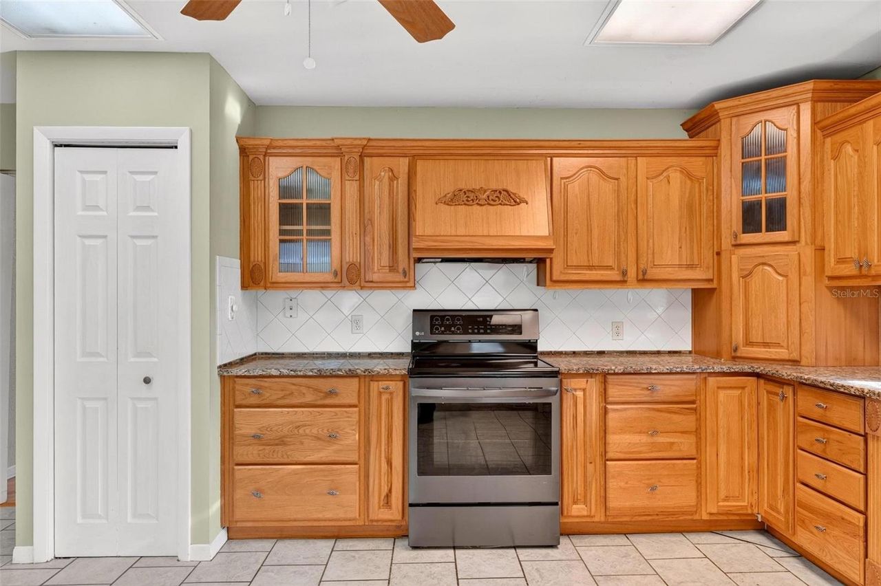 5234 FREDRICK ROAD — photo 7
