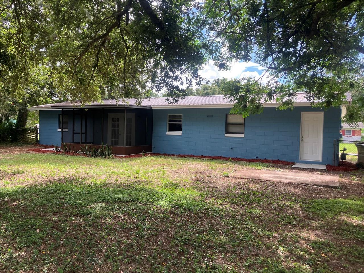 2013 LIVE OAK DRIVE — photo 2