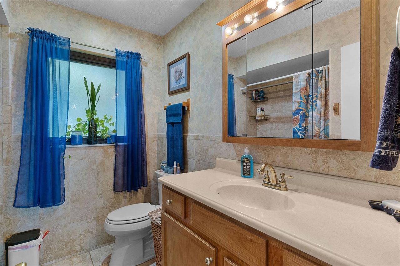 521 MIRROR LAKE DRIVE — photo 24